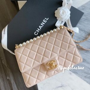 💯 Authentic CHANEL goatskin Small Pearls Flap